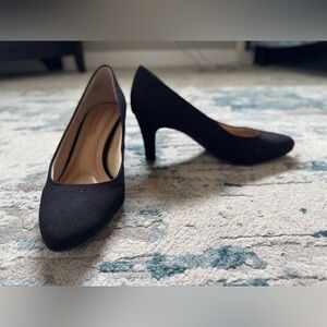 Elegant Black Women's Pumps